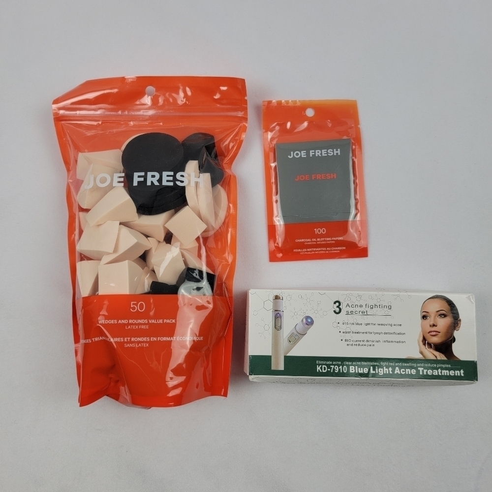 NWT set of face wedges,‎ charcoal oil blotting papers, blue light acne treatment